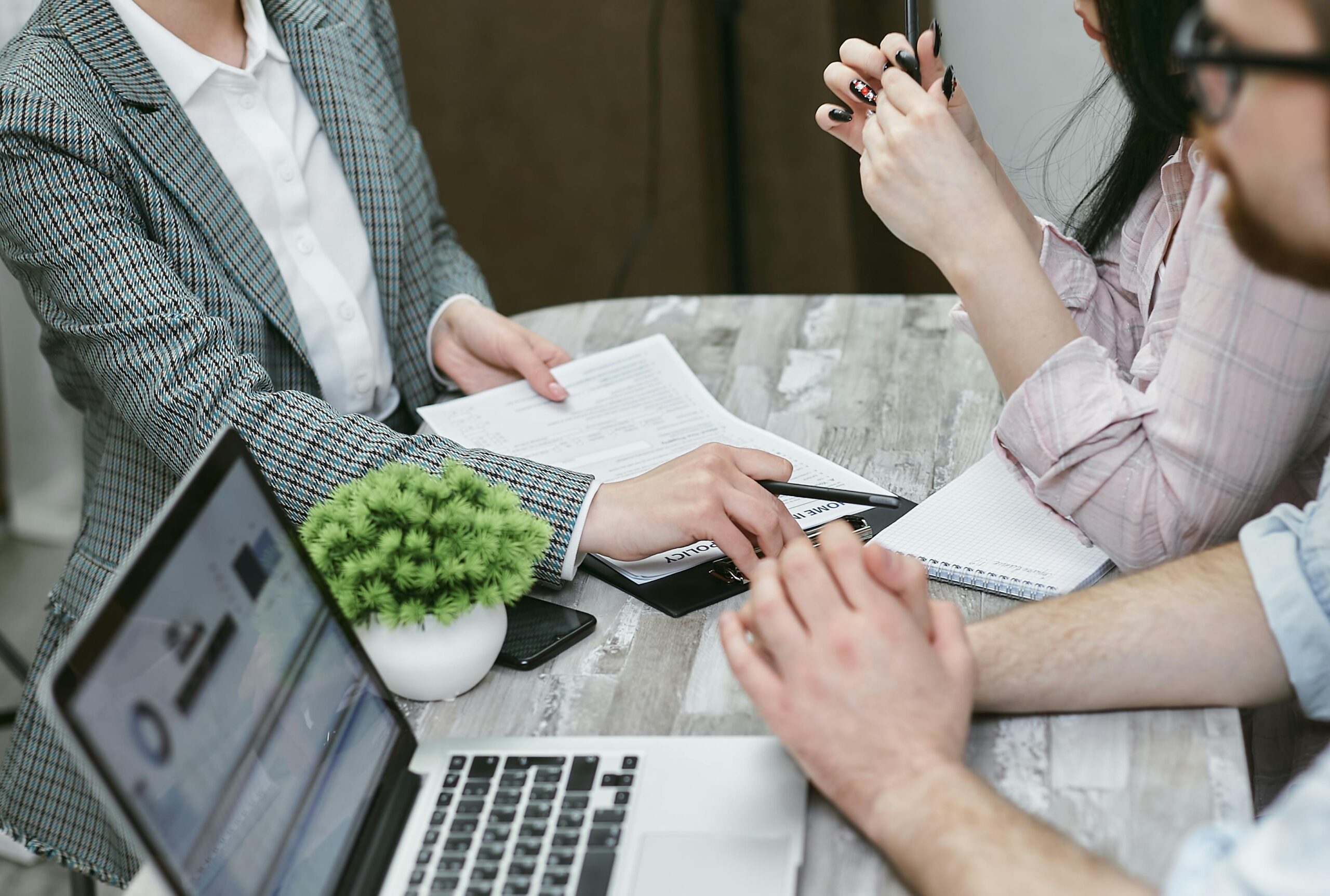 Guidelines for Applying Electronic Labor Contracts in Enterprises